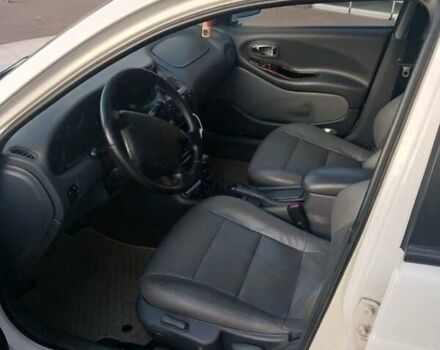 Белый Дэу Леганза, объемом двигателя 2 л и пробегом 420 тыс. км за 2900 $, фото 1 на Automoto.ua