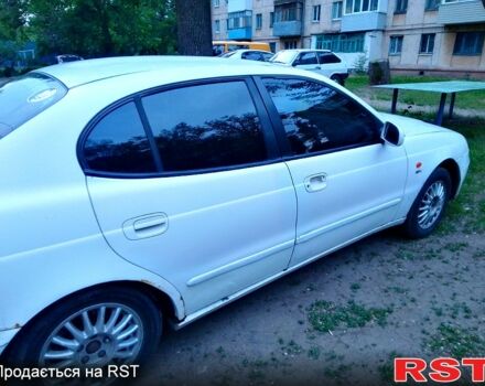 Белый Дэу Леганза, объемом двигателя 2 л и пробегом 350 тыс. км за 1500 $, фото 1 на Automoto.ua