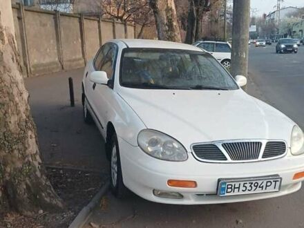 Белый Дэу Леганза, объемом двигателя 2 л и пробегом 420 тыс. км за 2900 $, фото 1 на Automoto.ua