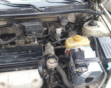 Бежевий Деу Леганза, об'ємом двигуна 2 л та пробігом 148 тис. км за 3000 $, фото 2 на Automoto.ua