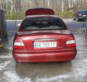 Красный Дэу Леганза, объемом двигателя 2 л и пробегом 253 тыс. км за 2800 $, фото 4 на Automoto.ua