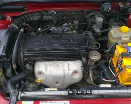 Красный Дэу Леганза, объемом двигателя 2 л и пробегом 166 тыс. км за 4500 $, фото 5 на Automoto.ua