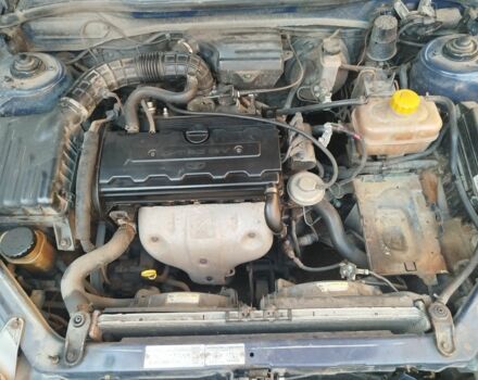 Синий Дэу Леганза, объемом двигателя 2 л и пробегом 300 тыс. км за 1200 $, фото 1 на Automoto.ua