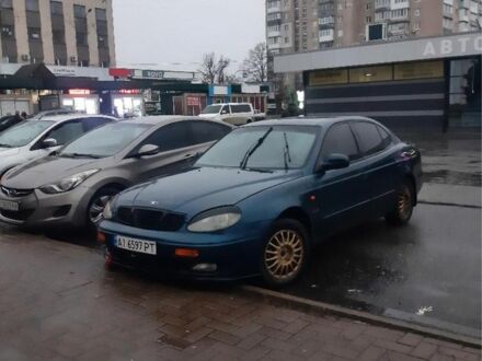 Синий Дэу Леганза, объемом двигателя 2 л и пробегом 200 тыс. км за 2000 $, фото 1 на Automoto.ua