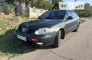 Зеленый Дэу Леганза, объемом двигателя 2 л и пробегом 156 тыс. км за 2400 $, фото 1 на Automoto.ua