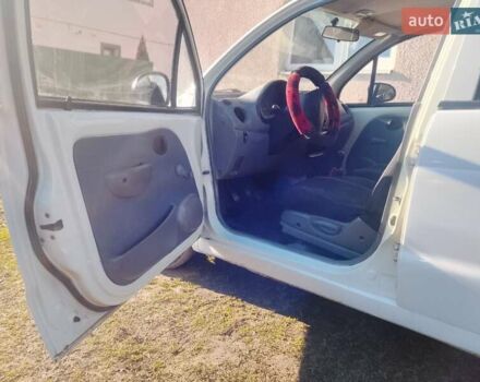Белый Дэу Матиз, объемом двигателя 0.8 л и пробегом 177 тыс. км за 1200 $, фото 5 на Automoto.ua