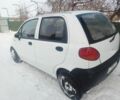 Белый Дэу Матиз, объемом двигателя 0.8 л и пробегом 207 тыс. км за 1200 $, фото 3 на Automoto.ua