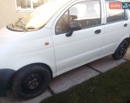 Белый Дэу Матиз, объемом двигателя 0.8 л и пробегом 177 тыс. км за 1200 $, фото 5 на Automoto.ua