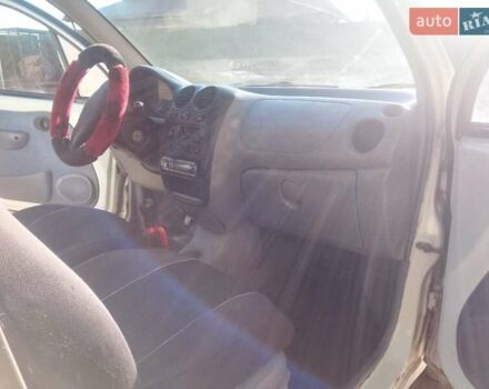 Белый Дэу Матиз, объемом двигателя 0.8 л и пробегом 177 тыс. км за 1200 $, фото 6 на Automoto.ua