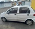 Белый Дэу Матиз, объемом двигателя 0.8 л и пробегом 124 тыс. км за 2600 $, фото 3 на Automoto.ua