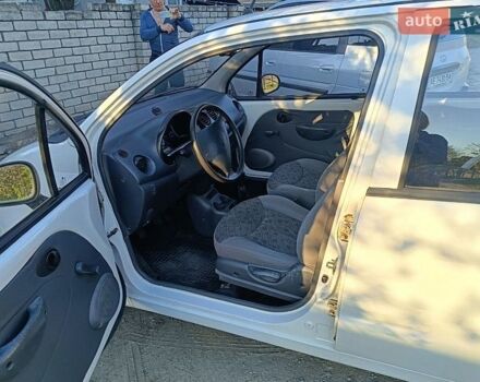 Белый Дэу Матиз, объемом двигателя 0.8 л и пробегом 107 тыс. км за 1700 $, фото 2 на Automoto.ua