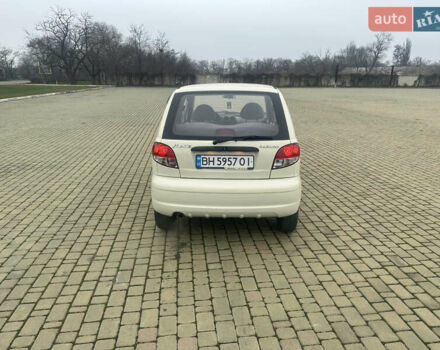 Белый Дэу Матиз, объемом двигателя 0.8 л и пробегом 75 тыс. км за 1999 $, фото 6 на Automoto.ua