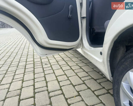 Белый Дэу Матиз, объемом двигателя 0.8 л и пробегом 75 тыс. км за 1999 $, фото 3 на Automoto.ua