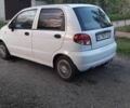 Белый Дэу Матиз, объемом двигателя 0.8 л и пробегом 140 тыс. км за 2800 $, фото 3 на Automoto.ua