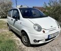 Белый Дэу Матиз, объемом двигателя 0.8 л и пробегом 160 тыс. км за 2600 $, фото 1 на Automoto.ua