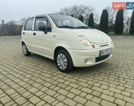 Белый Дэу Матиз, объемом двигателя 0.8 л и пробегом 75 тыс. км за 1999 $, фото 4 на Automoto.ua
