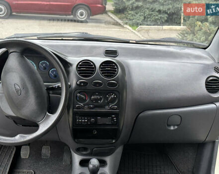 Белый Дэу Матиз, объемом двигателя 0.8 л и пробегом 75 тыс. км за 2200 $, фото 11 на Automoto.ua