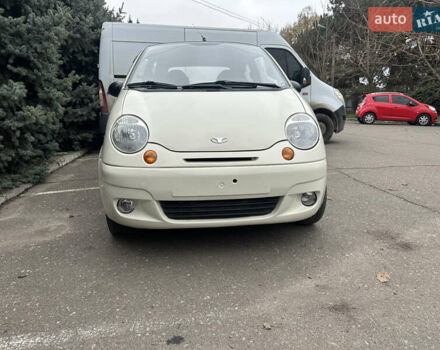 Белый Дэу Матиз, объемом двигателя 0.8 л и пробегом 75 тыс. км за 2200 $, фото 5 на Automoto.ua