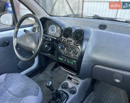 Белый Дэу Матиз, объемом двигателя 0.8 л и пробегом 140 тыс. км за 1550 $, фото 5 на Automoto.ua