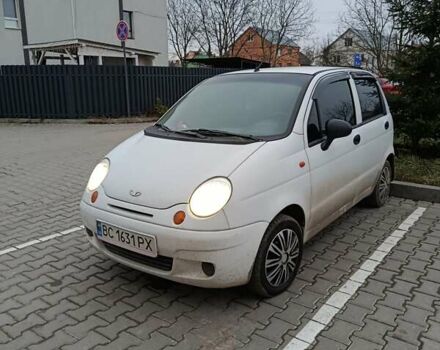 Белый Дэу Матиз, объемом двигателя 0.8 л и пробегом 160 тыс. км за 2750 $, фото 1 на Automoto.ua