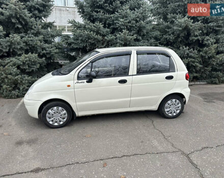Белый Дэу Матиз, объемом двигателя 0.8 л и пробегом 75 тыс. км за 2200 $, фото 1 на Automoto.ua