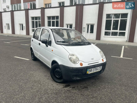 Деу Матіз 2011 у Києві на Automoto.ua Білий Деу Матіз, об'ємом двигуна 0.8 л та пробігом 114 тис. км за 2300 $, фото 1 на Automoto.ua