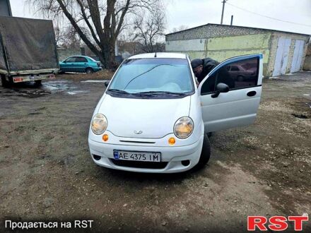 Деу Матіз 2012 у Дніпро (Дніпропетровську) на Automoto.ua Білий Деу Матіз, об'ємом двигуна 0.8 л та пробігом 58 тис. км за 4300 $, фото 1 на Automoto.ua