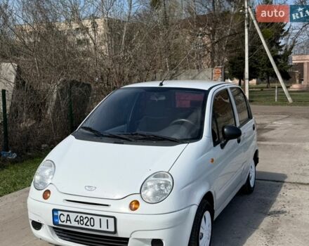 Белый Дэу Матиз, объемом двигателя 0.8 л и пробегом 160 тыс. км за 1500 $, фото 1 на Automoto.ua