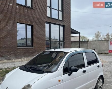 Белый Дэу Матиз, объемом двигателя 0.8 л и пробегом 240 тыс. км за 2000 $, фото 1 на Automoto.ua