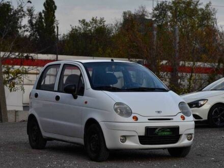 Дэу Матиз 2013 в Кривом Роге на Automoto.ua Белый Дэу Матиз, объемом двигателя 0.8 л и пробегом 111 тыс. км за 2200 $, фото 1 на Automoto.ua
