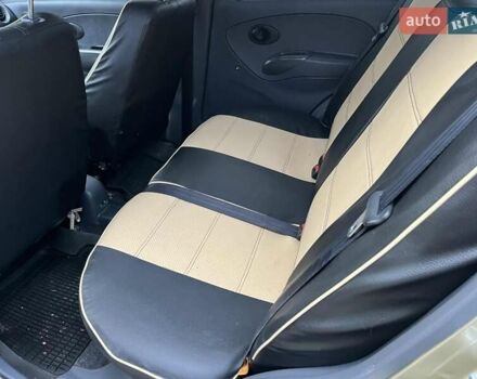 Бежевый Дэу Матиз, объемом двигателя 0.8 л и пробегом 100 тыс. км за 3200 $, фото 3 на Automoto.ua