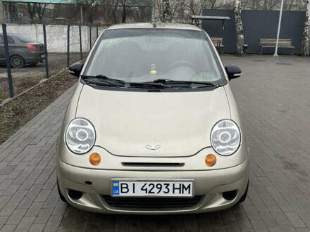Деу Матіз 2013 у Миргороде на Automoto.ua Бежевий Деу Матіз, об'ємом двигуна 0.8 л та пробігом 113 тис. км за 2000 $, фото 1 на Automoto.ua
