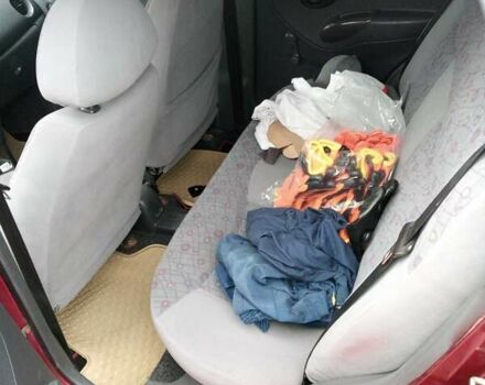 Красный Дэу Матиз, объемом двигателя 0.8 л и пробегом 186 тыс. км за 2500 $, фото 4 на Automoto.ua