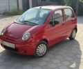 Красный Дэу Матиз, объемом двигателя 0.8 л и пробегом 333 тыс. км за 1375 $, фото 1 на Automoto.ua