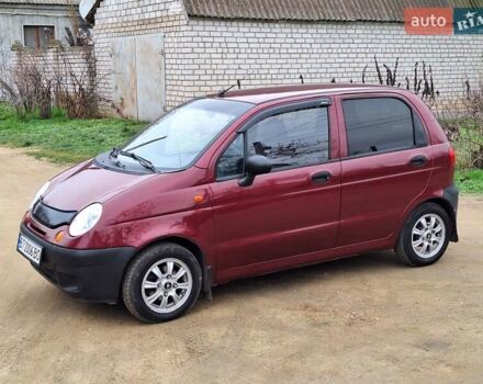 Красный Дэу Матиз, объемом двигателя 0.8 л и пробегом 155 тыс. км за 2800 $, фото 1 на Automoto.ua