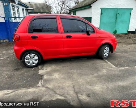 Красный Дэу Матиз, объемом двигателя 0.8 л и пробегом 165 тыс. км за 2300 $, фото 1 на Automoto.ua