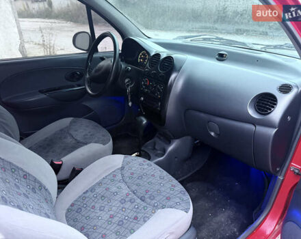 Красный Дэу Матиз, объемом двигателя 0.8 л и пробегом 180 тыс. км за 1750 $, фото 4 на Automoto.ua