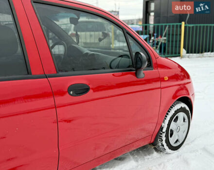 Красный Дэу Матиз, объемом двигателя 0.8 л и пробегом 93 тыс. км за 3550 $, фото 7 на Automoto.ua