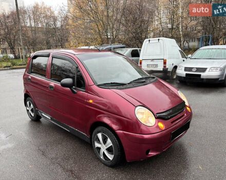 Красный Дэу Матиз, объемом двигателя 0.8 л и пробегом 142 тыс. км за 2300 $, фото 4 на Automoto.ua