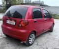 Красный Дэу Матиз, объемом двигателя 0.8 л и пробегом 180 тыс. км за 1750 $, фото 2 на Automoto.ua