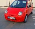 Красный Дэу Матиз, объемом двигателя 0.8 л и пробегом 300 тыс. км за 2500 $, фото 1 на Automoto.ua