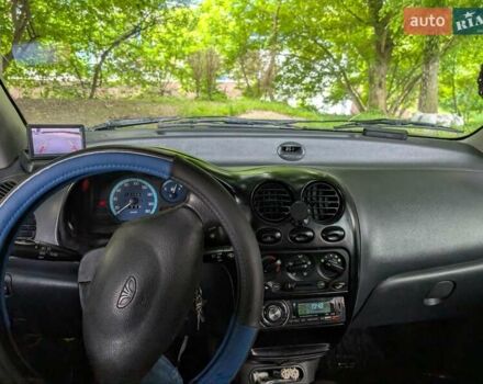Червоний Деу Матіз, об'ємом двигуна 0.8 л та пробігом 128 тис. км за 2100 $, фото 3 на Automoto.ua