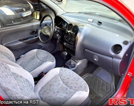 Красный Дэу Матиз, объемом двигателя 0.8 л и пробегом 103 тыс. км за 2300 $, фото 4 на Automoto.ua