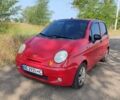 Красный Дэу Матиз, объемом двигателя 0.8 л и пробегом 149 тыс. км за 2600 $, фото 1 на Automoto.ua