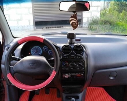 Красный Дэу Матиз, объемом двигателя 0.8 л и пробегом 184 тыс. км за 2400 $, фото 2 на Automoto.ua