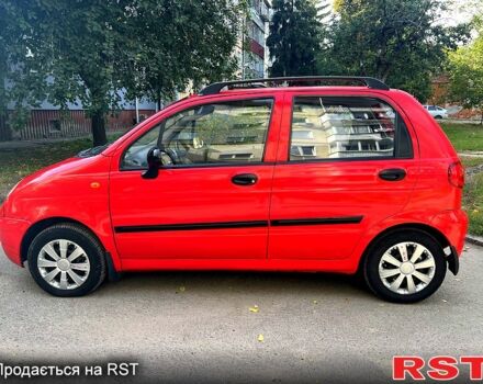 Красный Дэу Матиз, объемом двигателя 0.8 л и пробегом 120 тыс. км за 2000 $, фото 2 на Automoto.ua