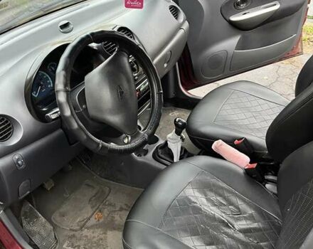 Красный Дэу Матиз, объемом двигателя 0.8 л и пробегом 165 тыс. км за 1700 $, фото 2 на Automoto.ua