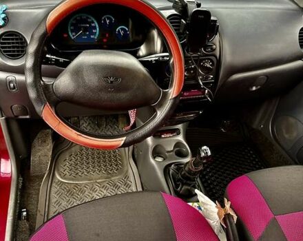 Червоний Деу Матіз, об'ємом двигуна 0.8 л та пробігом 135 тис. км за 2000 $, фото 5 на Automoto.ua