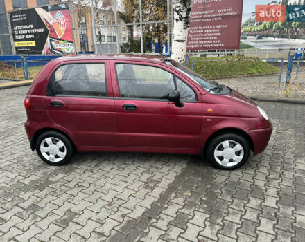 Красный Дэу Матиз, объемом двигателя 0.8 л и пробегом 65 тыс. км за 2500 $, фото 2 на Automoto.ua