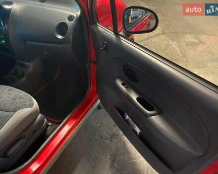 Красный Дэу Матиз, объемом двигателя 0.8 л и пробегом 107 тыс. км за 2000 $, фото 5 на Automoto.ua